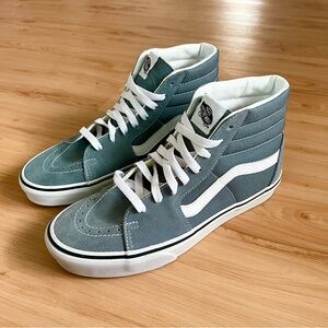 Vans Women's Sk8-Hi Color Theory Sneaker in Cool Looking Stormy Weather 9.5 US